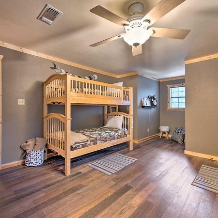 Broken Bow Retreat On 2 Acres With Hot Tub And Deck! Exterior foto