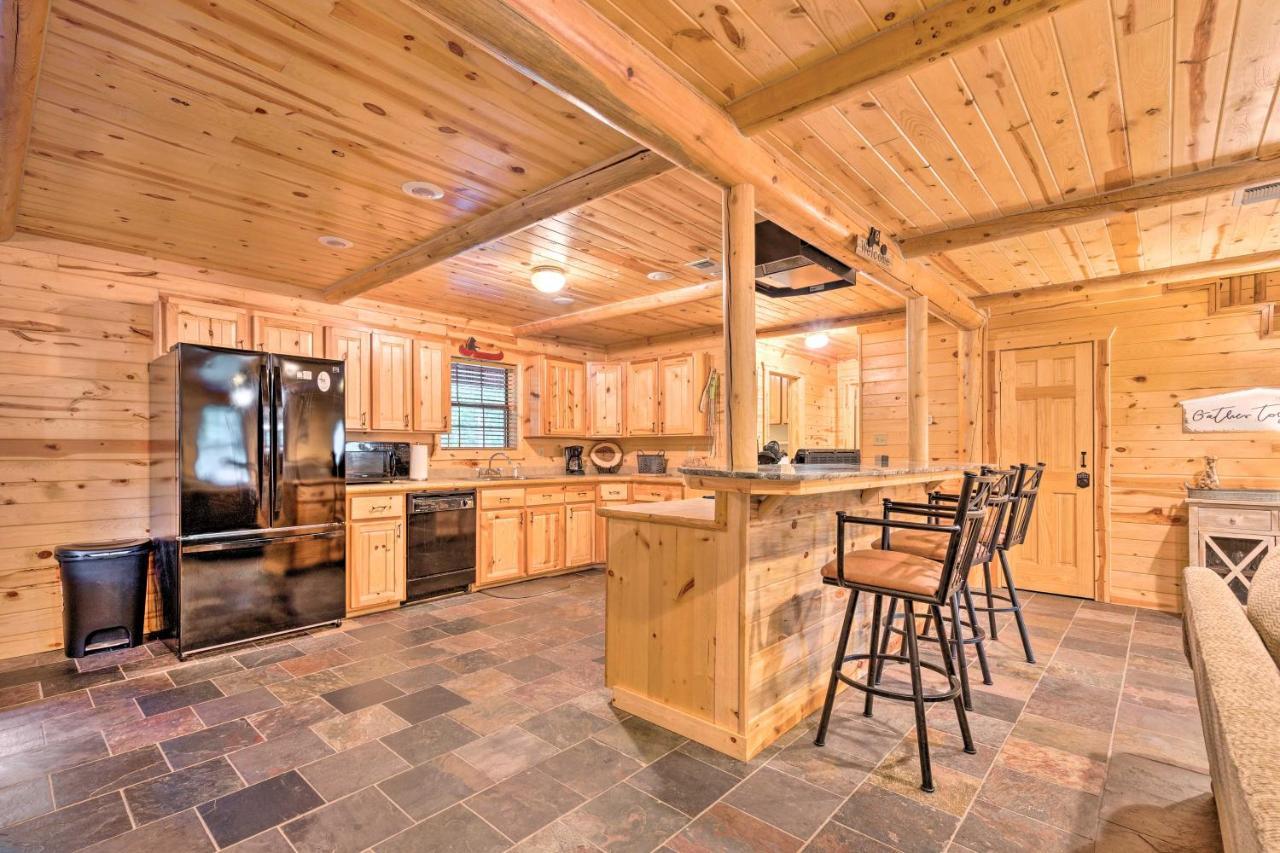 Broken Bow Retreat On 2 Acres With Hot Tub And Deck! Exterior foto