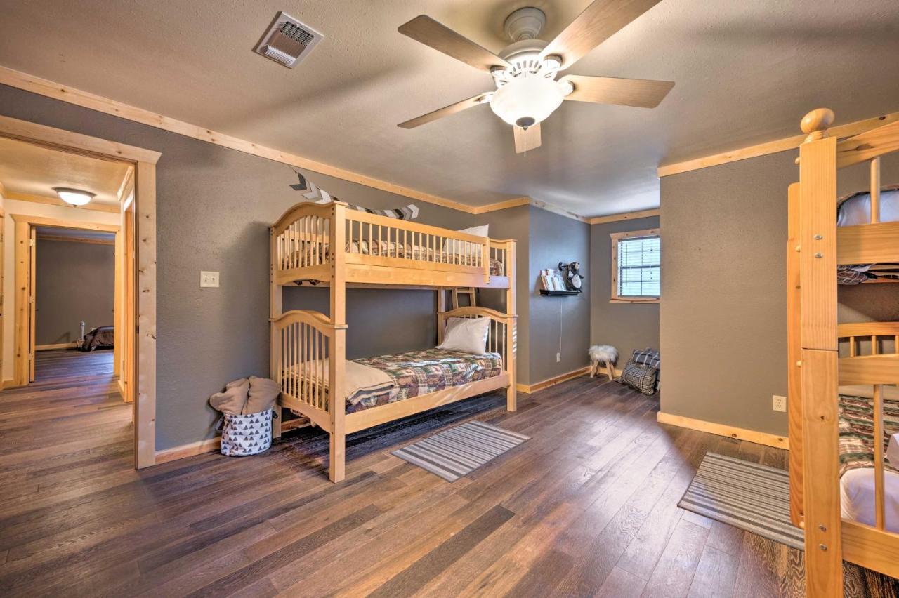 Broken Bow Retreat On 2 Acres With Hot Tub And Deck! Exterior foto