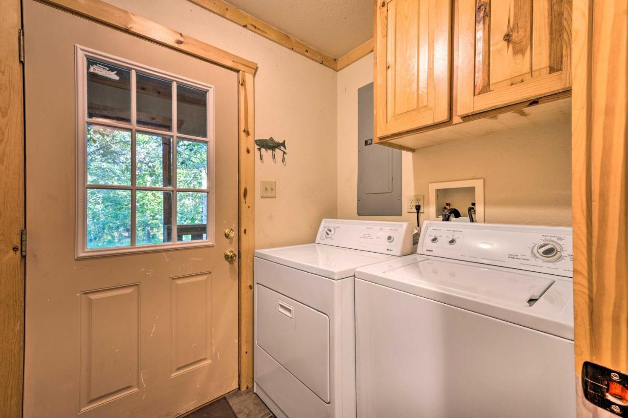Broken Bow Retreat On 2 Acres With Hot Tub And Deck! Exterior foto